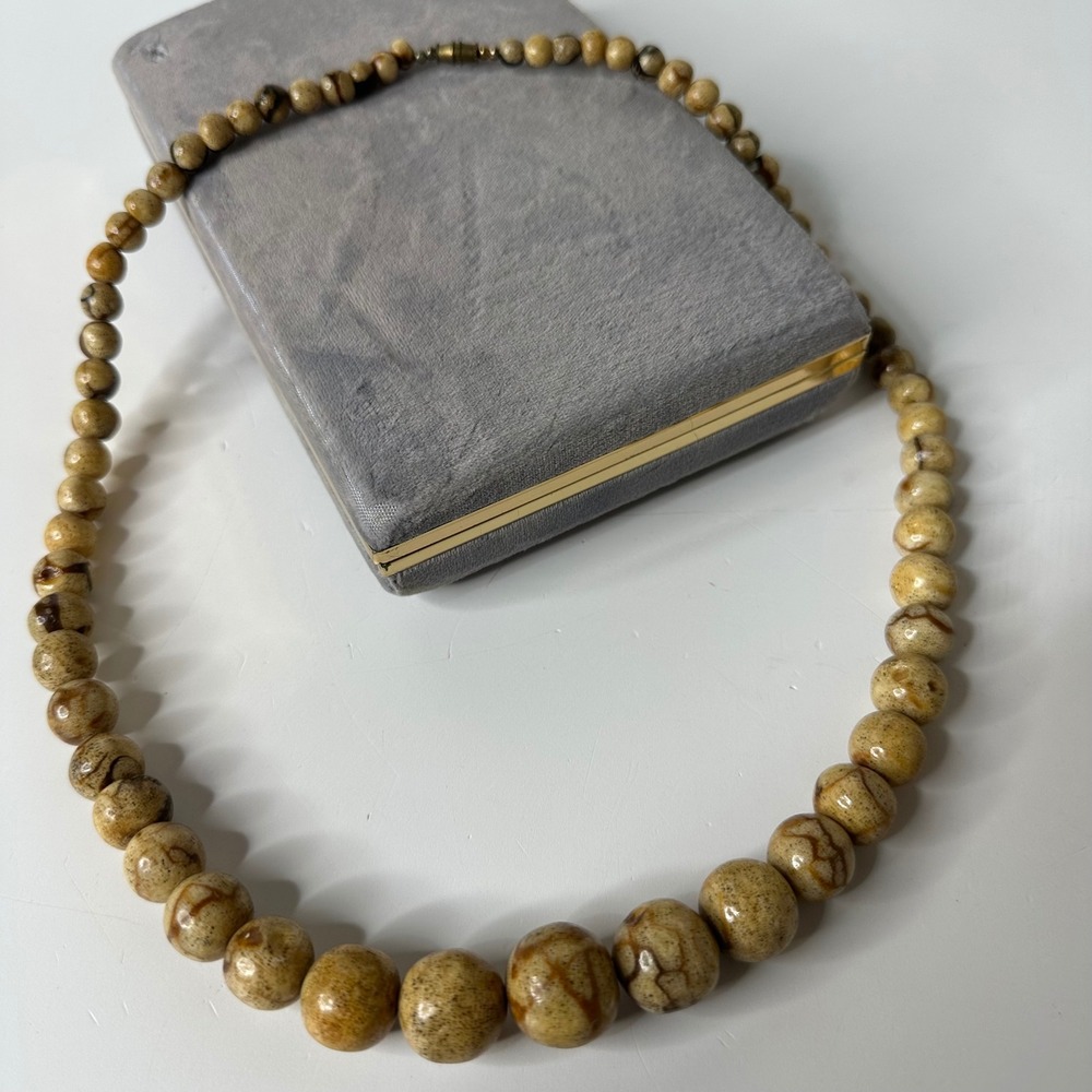 Vintage Jasper Statement Necklace Graduated Tan Brown Veined Bead Barrel Clasp